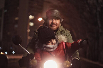 ببینید | گریم رضا عطاران در فیلم سینمایی «روشن» 