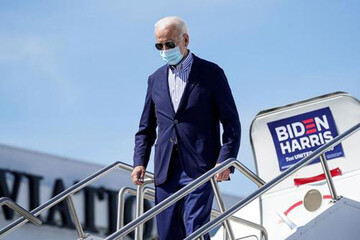 ببینید | رعایت فاصله در ستاد انتخاباتی رقیب ترامپ