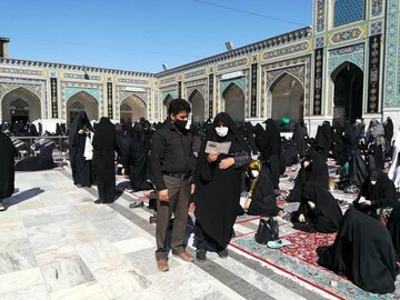 تصاویری از حضور مردم عزادار در حرم مطهر رضوی