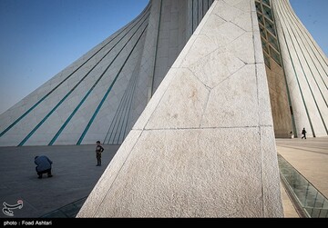 چهل و نهمین سالگرد تاسیس برج آزادی