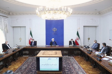 روحانی : إيران أفشلت المخططات الأمريكية لتدمير الاقتصاد الإيراني
