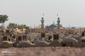 گنج پنهان در دل کویر