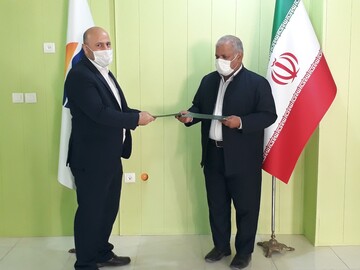 امضای تفاهم نامه میان مرکز رشد و آموزش و پرورش قشم / ایده های برتر دانش آموزان قشمی حمایت می شوند