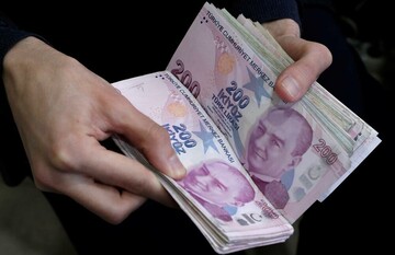 ارزش لیر ترکیه به پایین ترین حد در تاریخ خود رسید