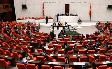 بیانیه مشترک احزاب پارلمان ترکیه در واکنش به اظهارات مکرون