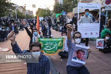 تجمع اعتراضی مقابل سفارت فرانسه در تهران