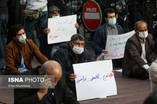 تجمع اعتراضی مقابل سفارت فرانسه در تهران