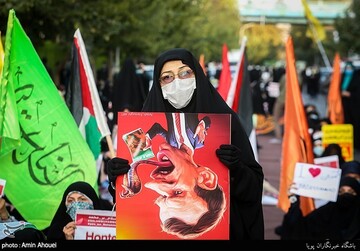 تجمع اعتراضی مقابل سفارت فرانسه در پی اهانت به پیامبر(ص)