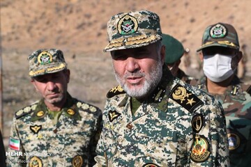 تصویر مقام بلندپایه ارتش در مرزهای نزدیک به جنگ قره باغ تصویر مقام بلندپایه ارتش در مرزهای نزدیک به جنگ قره باغ