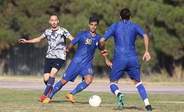 دو بازیکن استقلال در مشهد ماندند
