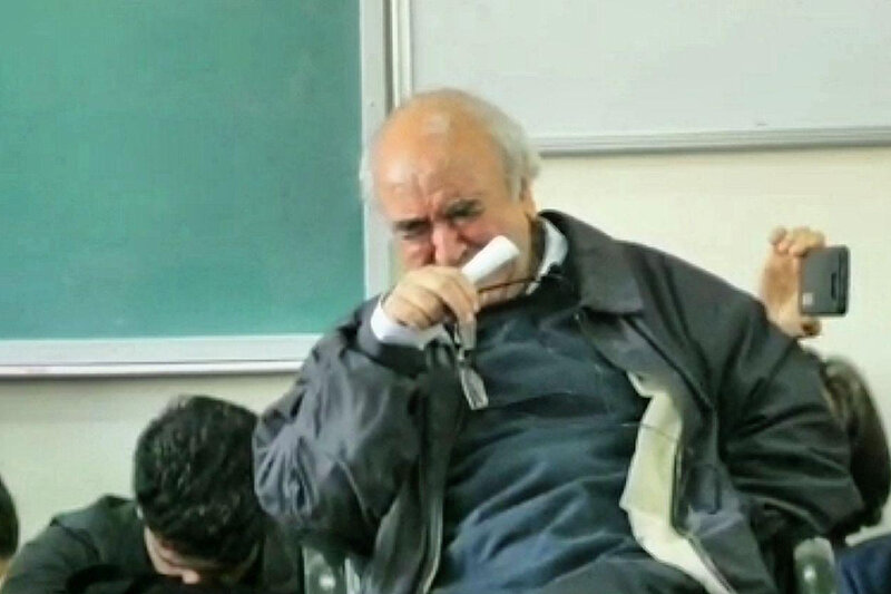 شفیعی کدکنی: در کوچک‌ترین روستاها دکتری فلسفه می‌دهند، این یعنی کشک! /&nbsp;در علوم انسانی صفریم / صد سال دیگر ان شاالله یک کانت شناس داشته باشیم