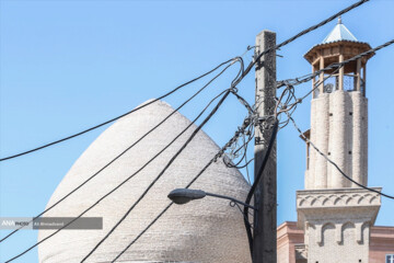 تصاویر | کابل‌های درهم پیچیده برق؛ تهران شهری برای زندگی؟