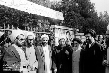 تصاویر تاریخی لحظه تسخیر لانه جاسوسی آمریکا