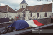 تصاویر | غم‌انگیزترین مراسم خاکسپاری در فرانسه؛ خداحافظی با ژنرال
