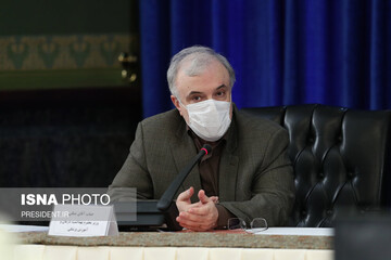 وزیر بهداشت: اجرای محدودیت‌های جدید از اول آذر، گرچه دیر است اما مغتنم است