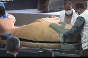 ببینید | لحظه رونمایی و بازکردن تابوت‌های باستانی کشف شده در مصر