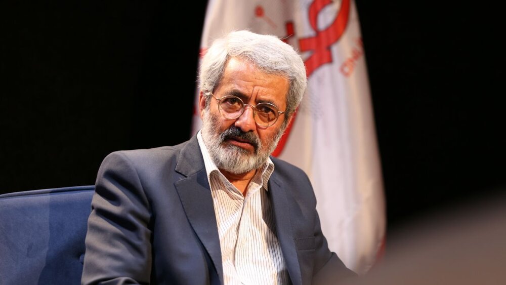 رهبر انقلاب نمی پذیرند نظامی گری در کشور دنبال شود /احمدی نژاد به دنبال تخریب کدام کاندیدای اصولگراست؟