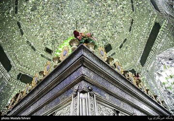 گل آرایی حرم حضرت عبدالعظیم(ع)