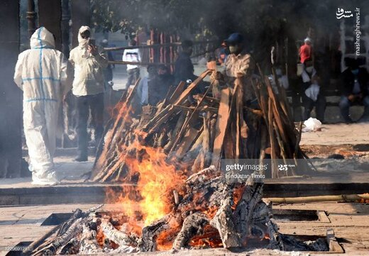 کوره‌های سوزاندن قربانیان کرونا در هند