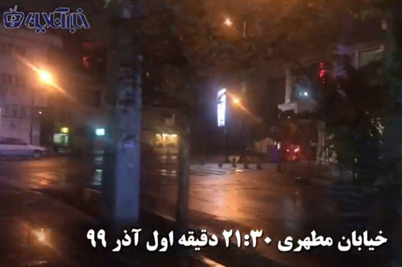 ببینید | وضعیت خیابان ولیعصر تهران بعد از آغاز طرح ممنوعیت تردد 9 شب ببینید | وضعیت خیابان ولیعصر تهران بعد از آغاز طرح ممنوعیت تردد 9 شب