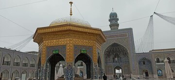 بارش دومین برف پاییزی در حرم مطهر امام رضا علیه‌السلام
