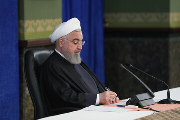 الرئيس روحاني يهنئ نظيره اللبناني بعيد الاستقلال لبلاده