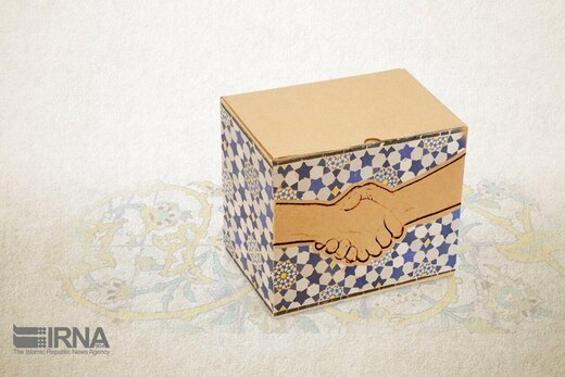کمک نقدی دانش آموزان یک مدرسه برای خرید تجهیزات پزشکی در بردسکن