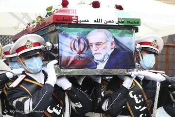 آیین خاکسپاری دانشمند شهید محسن فخری زاده