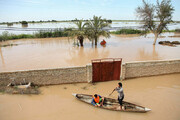 ببینید | روحیه دادن خوزستانی ها به هم در شرایط سخت سیلاب