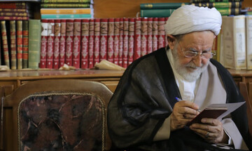 روزی که آیت الله یزدی برای حفظ جان امام از یک بزن بهادر کمک گرفت