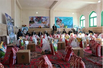 ۳۵۰ سبد غذایی میان نیازمندان شهرستان فارسان توزیع شد