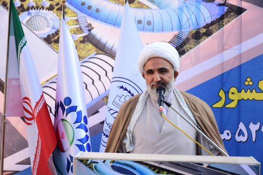مدیران ناکارآمد بایستی از قطار آبادان پیاده شوند/ زمان سنگ اندازی مقابل پای یکدیگر نیست 