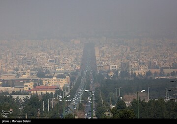 هوای تهران از نیمروز آلوده شد