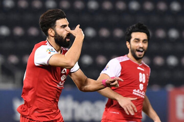 قاتل النصر کتف خود را جراحی می‌کند؟