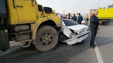 مصدومیت ۵ نفر در حادثه برخورد چند دستگاه خودرو در مسیر غرب به شرق جاده خاوران