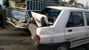 مصدومیت ۵ نفر در حادثه برخورد چند دستگاه خودرو در مسیر غرب به شرق جاده خاوران