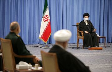 رهبر انقلاب: انتقام از آمران و قاتلان شهید سلیمانی در هر زمانی قطعی است