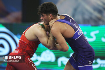 بازار بزرگ قهرمان لیگ کشتی فرنگی