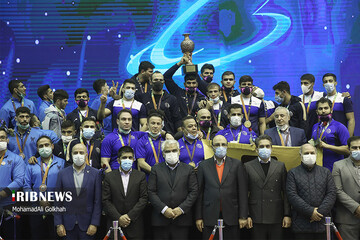 بازار بزرگ قهرمان لیگ کشتی فرنگی