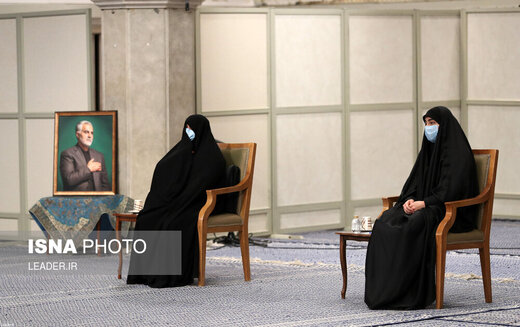 دیدار دست‌اندرکاران مراسم سالگرد شهادت حاج قاسم سلیمانی با مقام معظم رهبری