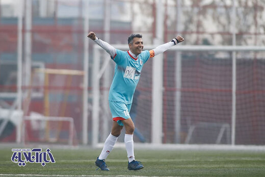 تیم عادل در جام مشاغل باز هم جام را فتح کرد