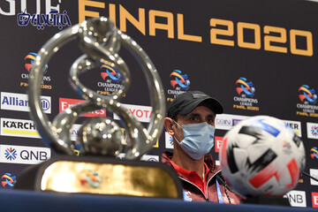 ببینید | تصاویر استثنایی از یحیی و جام قهرمانی آسیا