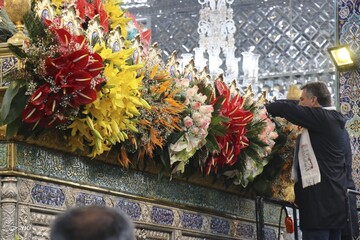گل آرایی حرم حضرت زینب (س)
