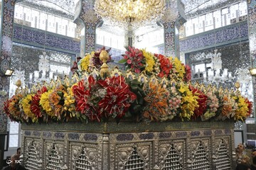 گل آرایی حرم حضرت زینب (س)