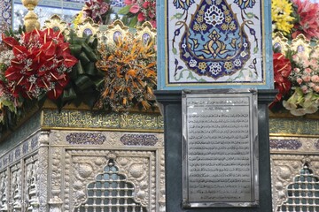 گل آرایی حرم حضرت زینب (س)