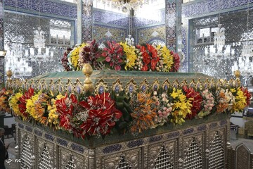 گل آرایی حرم حضرت زینب (س)