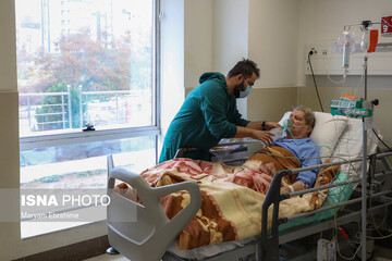 سفیدپوشانی که هر شبشان یلداست