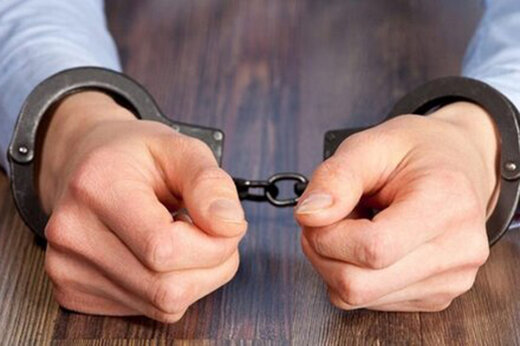 دستگیری ۸ تن از کارمندان گمرک سرو و پیرانشهر به اتهام قاچاق گوشی آیفون