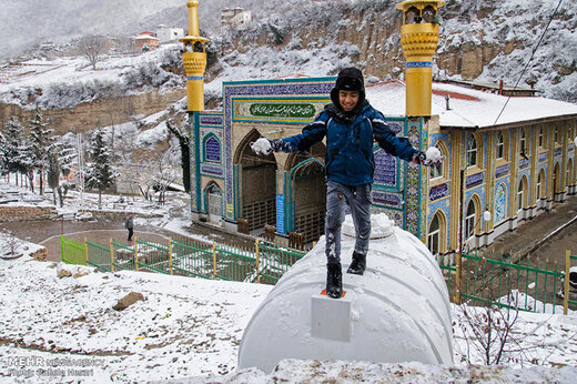 ببینید | تصاویر زیبا از بارش برف در گرگان