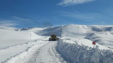 برف و کولاک ۱۰۸راه روستایی قزوین را مسدود کرد